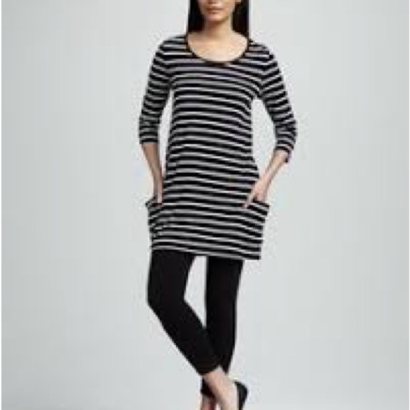 Joan Vass Black and White Relaxed 3/4 Sleeve Tunic - Picture 1 of 4